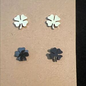 Gold and Black Clover Stud Earring Set